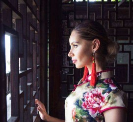 甘孜伴游中国带你去梦里水乡(梦里水乡旅游开发有限公司)