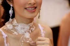 甘孜人妖皇后(中国富豪娶人妖皇后)