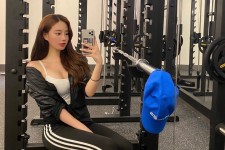 甘孜我是一名瑜伽锻练外加兼职模特(我是一名瑜伽锻练外加兼职模特小说)