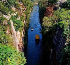 甘孜附近旅游(附近旅游年票办理点)