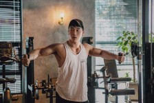 甘孜肌肉男模(肌肉男模板)