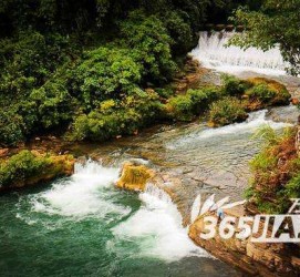 甘孜去哪里旅游好(七月八月去哪里旅游好)