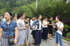 甘孜中国的曲男伴游的简单介绍