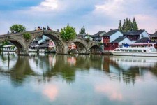 甘孜上海旅游攻略(上海旅游攻略手抄报)