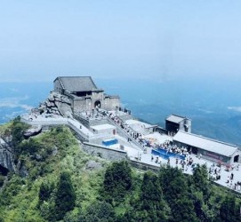 甘孜湖南旅游攻略(武汉到湖南旅游攻略)