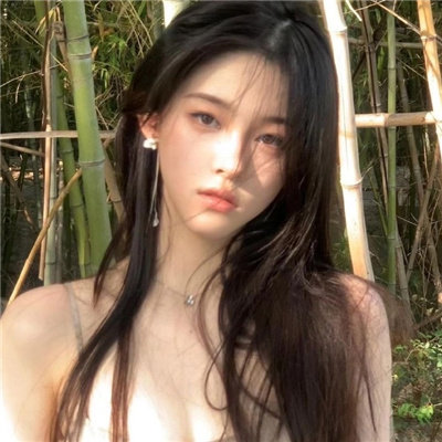 甘孜与商务伴游共进晚餐，愉快的营业会谈起头了