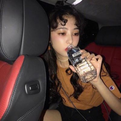 甘孜伴游玩耍享受异国风情的美妙光阴