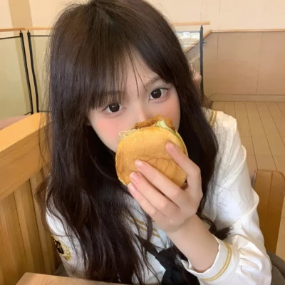 甘孜伴游女生李心怡的资料