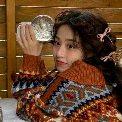 甘孜伴游女生郑晓涵的资料