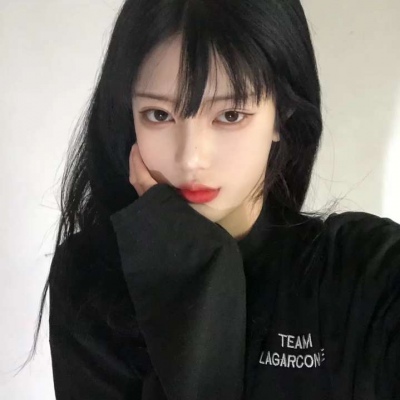 甘孜伴游女生张黎嗳的资料
