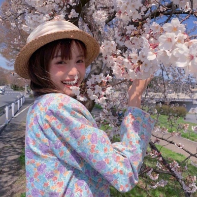甘孜伴游女生扶婷的资料