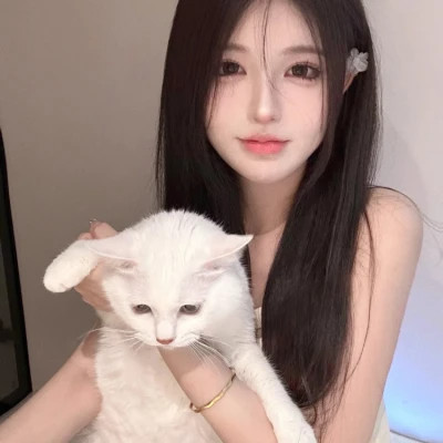 甘孜伴游女生陈露晞的资料