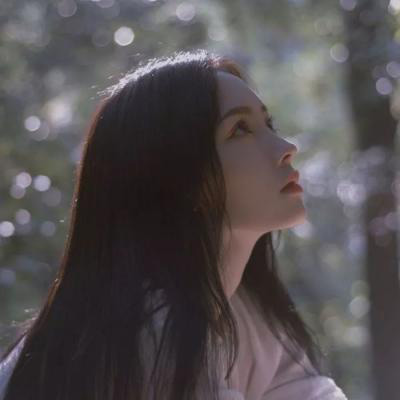 甘孜伴游女生秦鹿鸣的资料