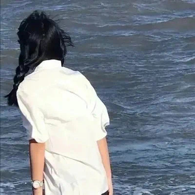 甘孜伴游女生曾临摹的资料