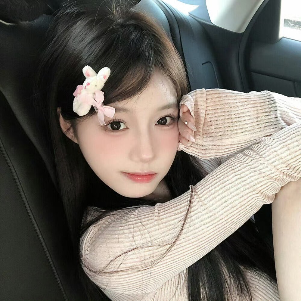 甘孜伴游女生沈欣白的资料