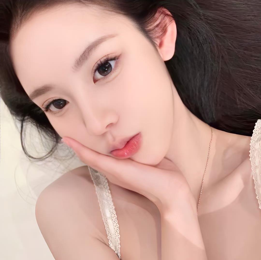 甘孜伴游女生佛白易的资料