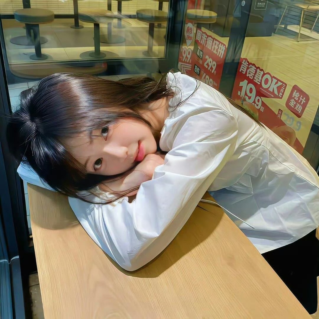 甘孜伴游女生沈雨晴的资料