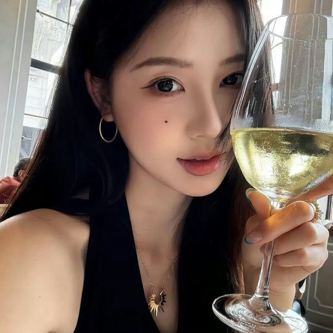 甘孜伴游女生 | 张诗涵的资料